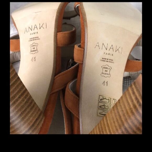 Anaki size 9.5 Paris tawny brown ankle strap heels - Picture 11 of 12